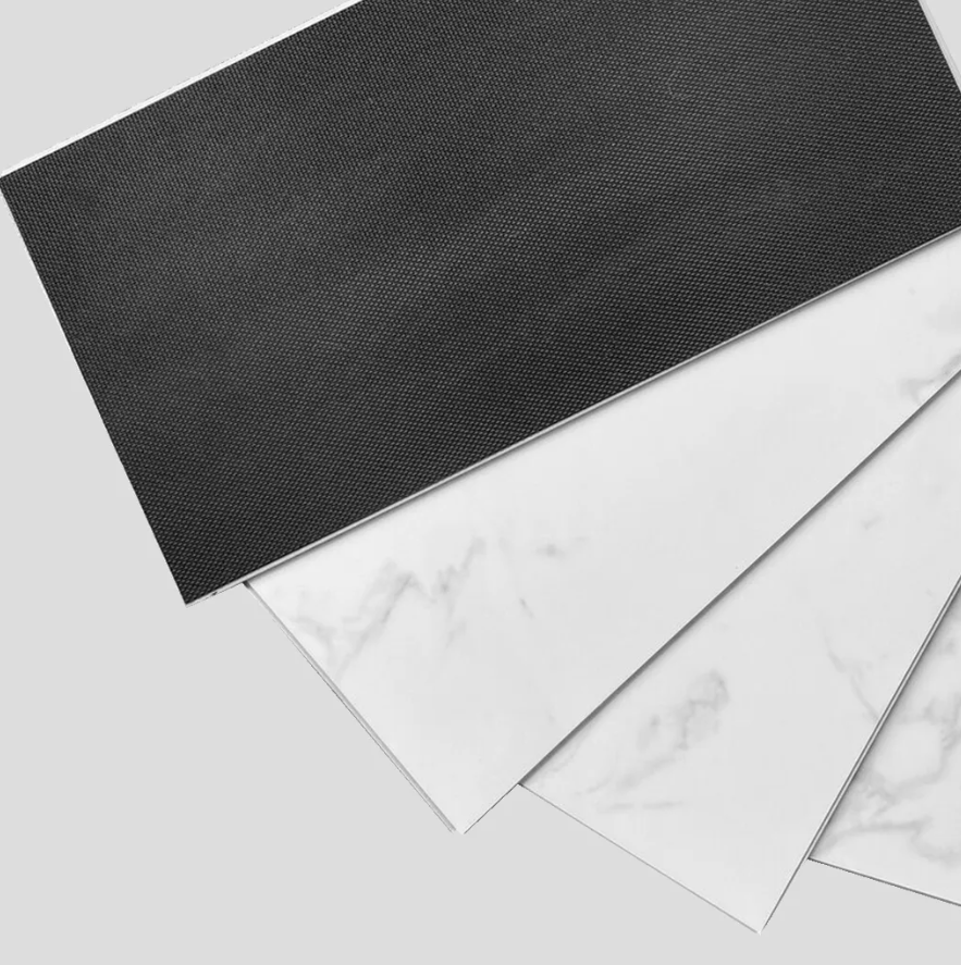 RV PISOS VINILICO AS07 CLICK AQUASTEP 4.5mm 305x610mm MARMOL INCLUYE MANTA (Caja 2.23m²)