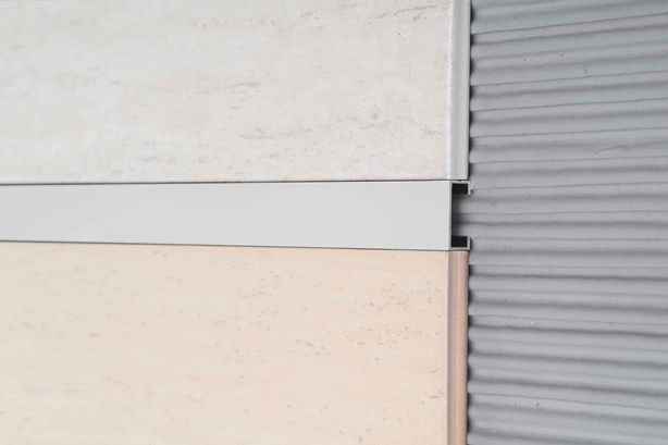 1485 ALUMINIO LISTELLO LUXOR 8x20mm x 2,45m PELTRE