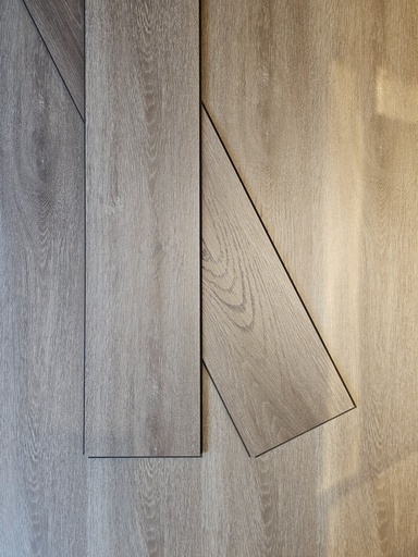 [8900613] CM 8900613 Piso MELAMINICO Cipres Himalaya Caja 1.91m²) Resistente al Agua 9,50x196X1218 mm AC5 Con Manta IXPE 1,50mm 