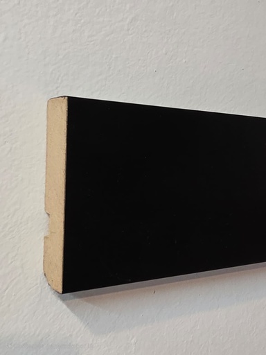 [6747] PR ZR-70 ZOCALO MDF "FOLIADO PVC" RECTO NEGRO 7CM - 15x70x2,75mts